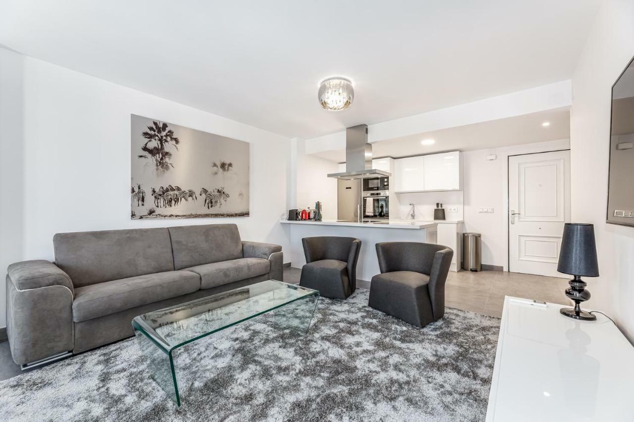 By Riva - Luxurious, Exclusive 2 Bedroom Apt Inside Puerto Banus Марбеля Екстериор снимка